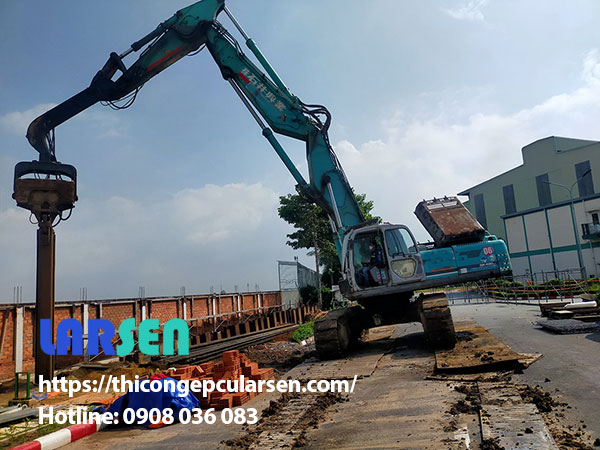 Thi công ép cừ larsen